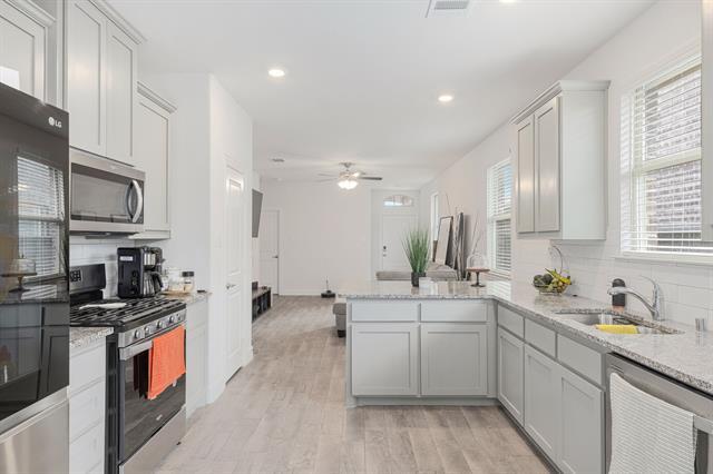 Photo - 7028 Windmill St