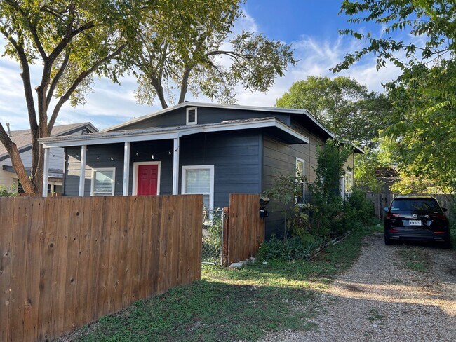 611 Nelray Blvd