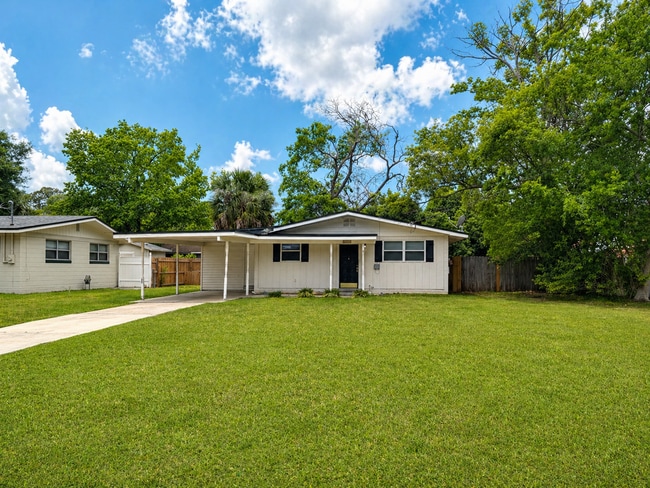 Building Photo - 3914 Rodby Dr