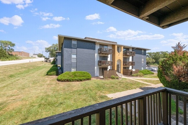 Photo - Meadowood Apartments