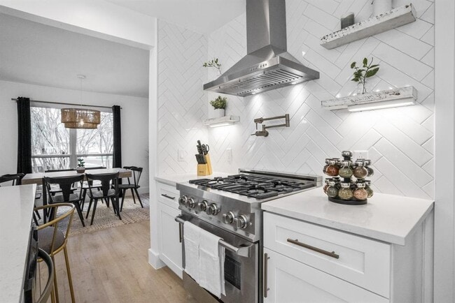 Photo - 2001 Wychwood Dr