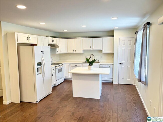 Photo - 1319 Mohr Cir