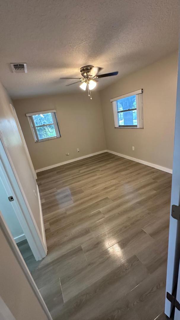 Photo - 1121 Dunbar Ave
