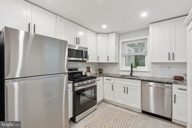 Photo - 3804 Fairmount Ave