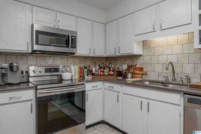 Photo - 1745 Jack Warner Pkwy Unit A4