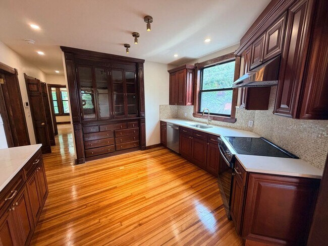 Photo - 153 Myrtle Ave Unit Apt 2