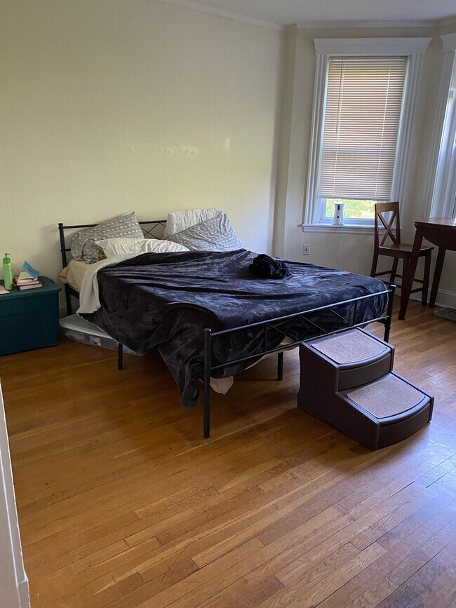 Photo - 98 New Whitney St