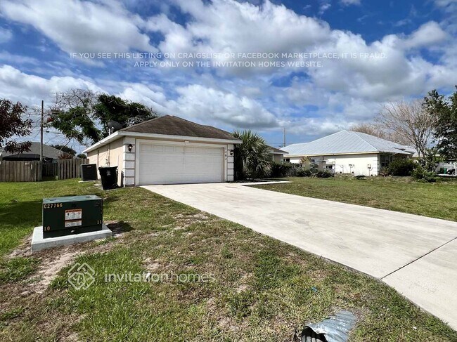 Photo - 1080 SW McCoy Ave