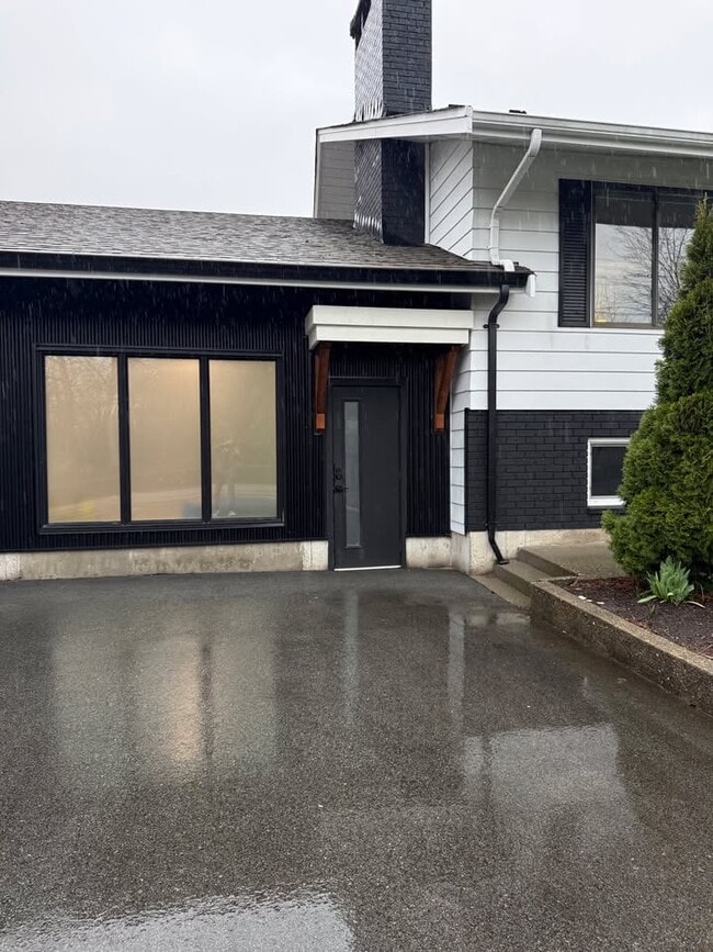 Photo - 46265 Hope River Rd