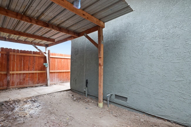 Photo - 1825 Letts Ave