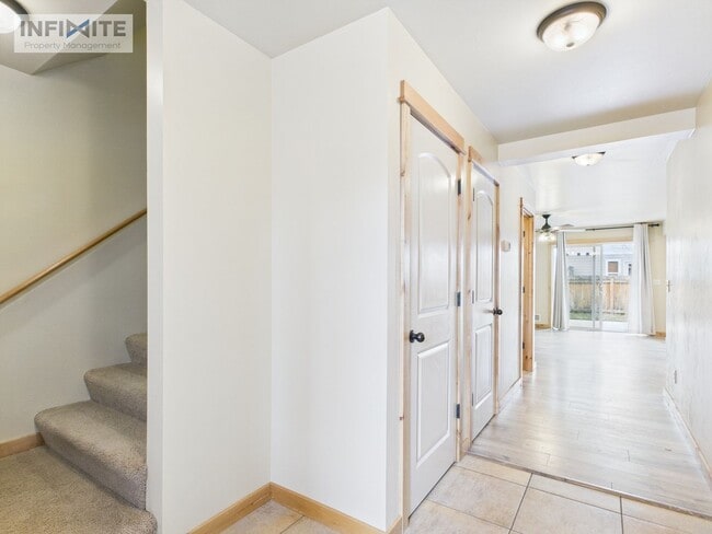 Photo - Move In Ready 3 Bedroom!