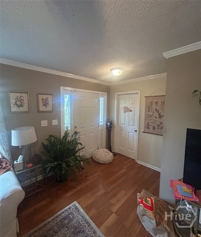 Photo - 215 Hodgson Dr