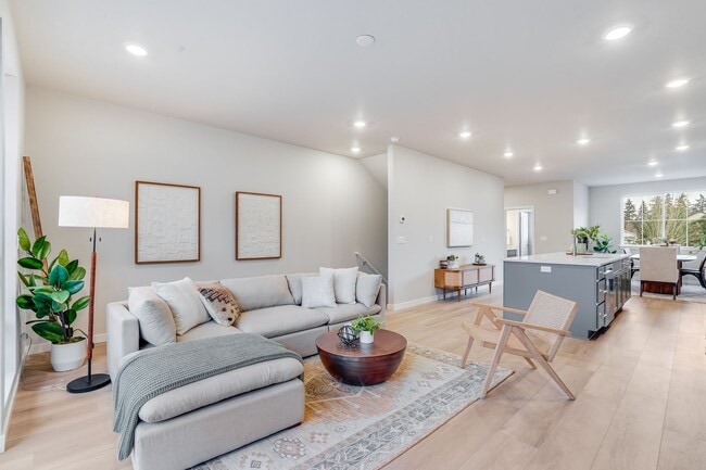 Building Photo - 16927 SW 132nd Ter Rental