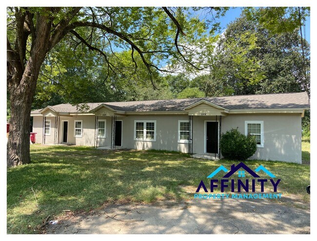Newly Renovated Two Bedroom/ 1 Bathroom Ap... - Newly Renovated Two Bedroom/ 1 Bathroom Ap... Apartment Unit 5749 Knowles Drive