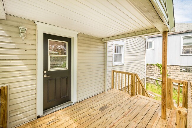 Photo - AVAILABLE AUGUST 1ST! DON'T MISS THIS BEAUTIFUL 2-BEDROOM HOME IN CLAIRTON!