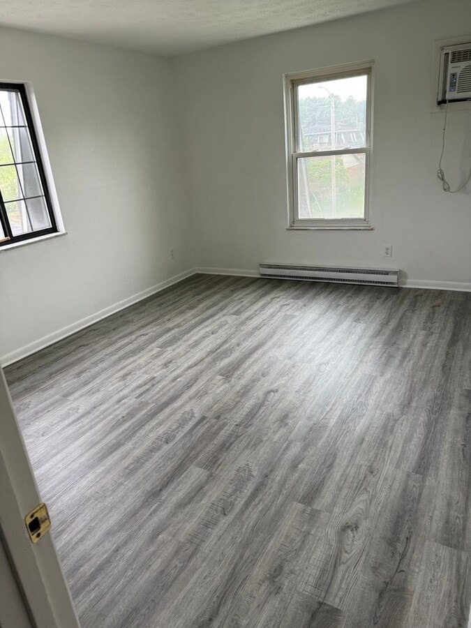Photo - 527-531 Grafton Ave Unidad 527