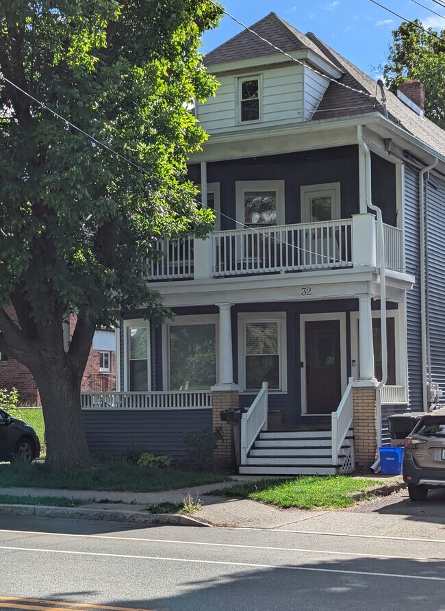 Photo - 32 Pawling Avenue