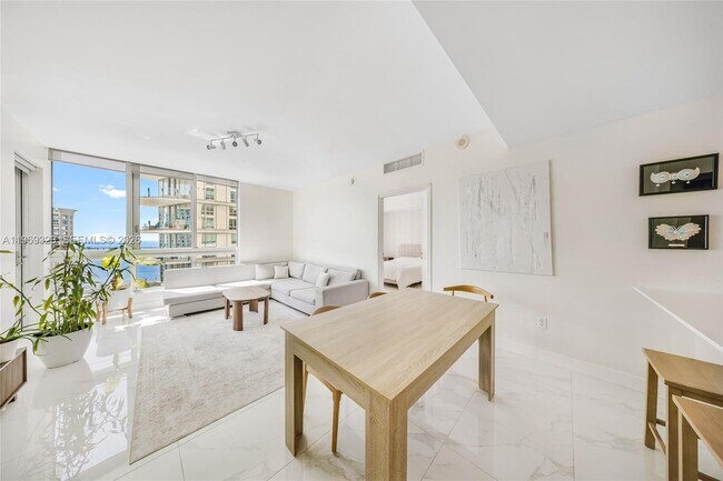 Photo - 300 S Biscayne Blvd Unit T-2806