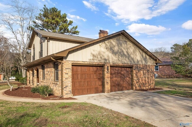 Photo - 8003 Brookfield Cir SE