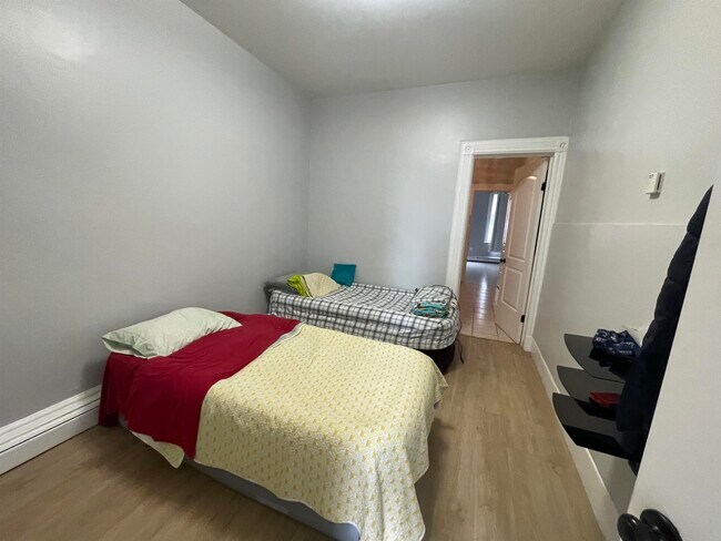 Photo - 2018 Bergenline Ave