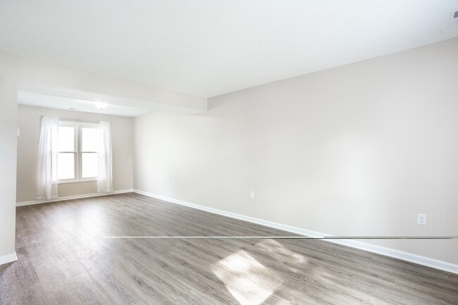 Photo - 6130 Bethesda Way