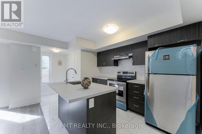 Photo - 2355 Sheppard Ave W