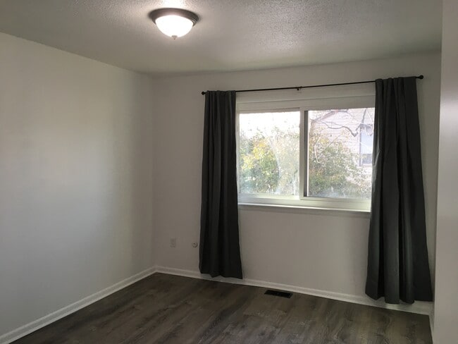 Photo - 133 Tower Dr