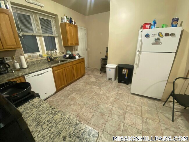 Photo - 1458 Tremont St Unidad 3