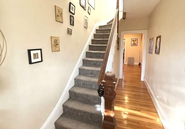 Photo - No Fee Single Family House with 5 Parking Spaces Included!  Laundry in Unit!