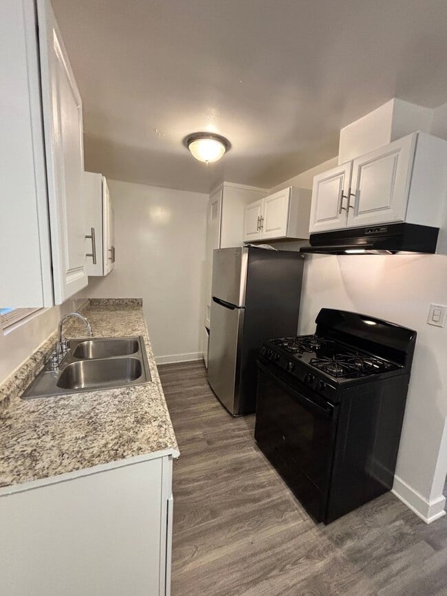Photo - 1220 S Manhattan Pl Unit 6a