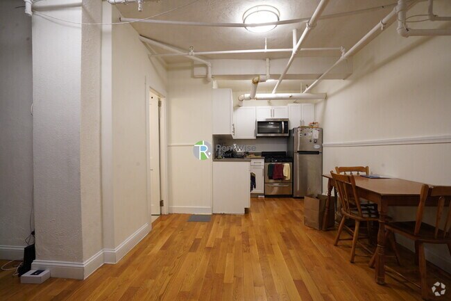 Building Photo - 1298 Commonwealth Ave Rental