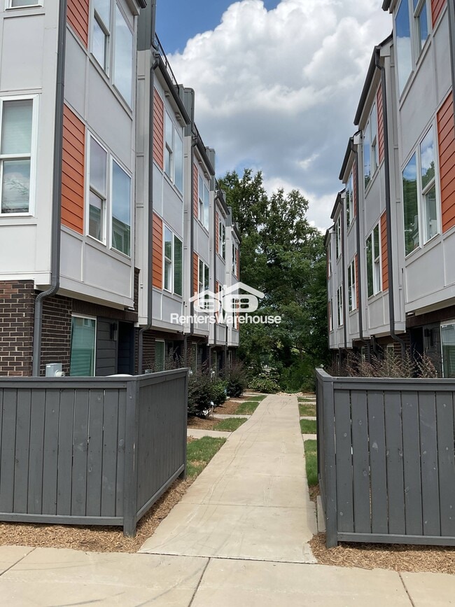 Building Photo - 1319 Millpark Ln Rental