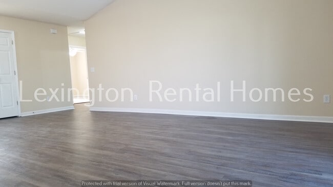 Photo - 142 Savannah Hills Dr