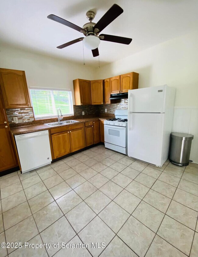 Photo - 209 Lincoln St Apartamento