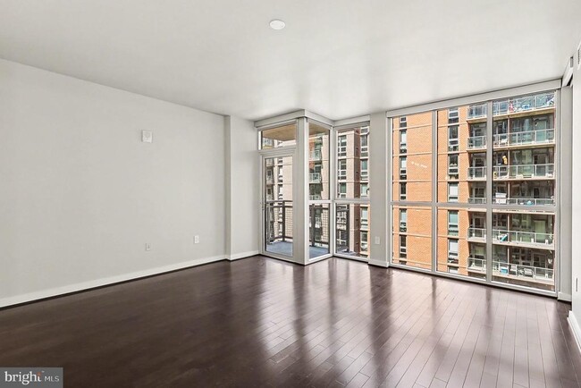 Photo - 1025 1st St SE Unit 901