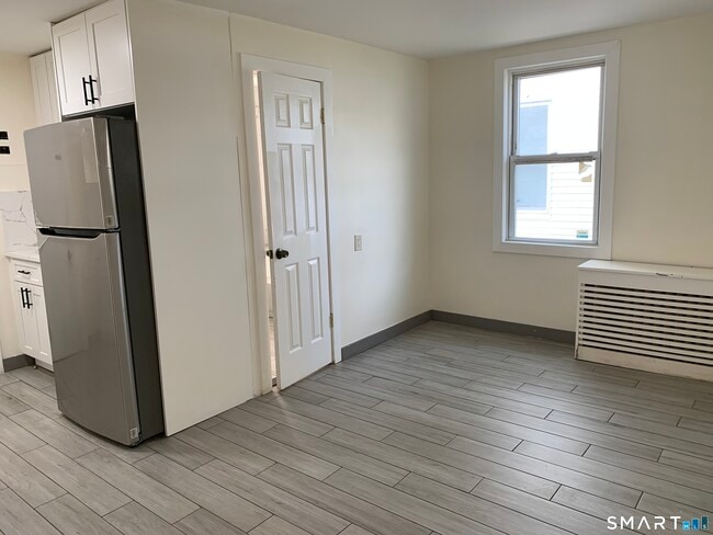 Photo - 424 Dixwell Ave Unit 1