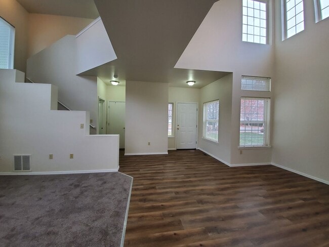 Photo - 1611 Lamb Ave