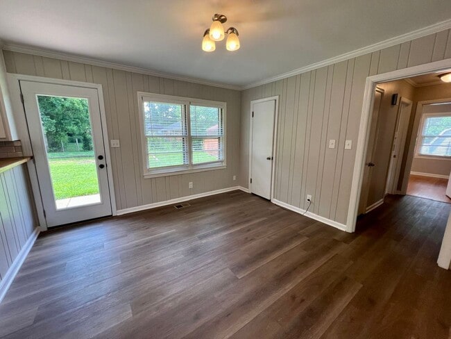 Photo - 3BR 1.5BA, All Brick Ranch Home *Fenced Backyard*