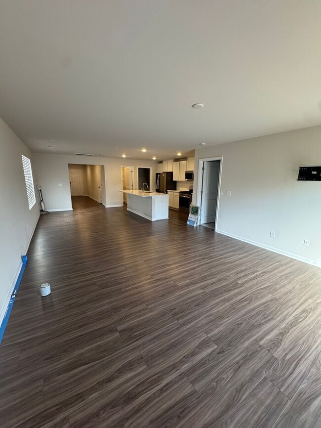 Photo - Beautiful 5 Bedroom Spacious Home