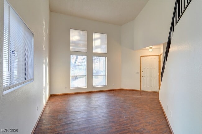 Photo - 519 Kristin Ln