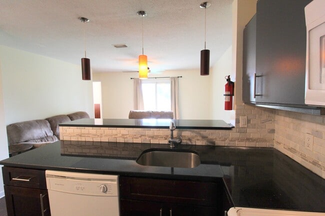 Photo - 1342 Hunters Rd