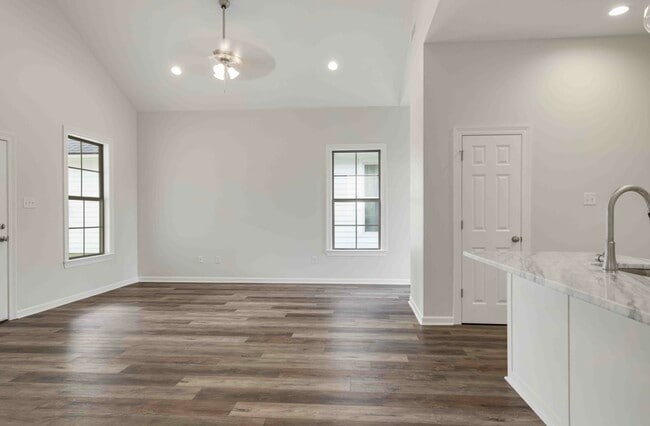 Photo - 105 Santa Marta Dr