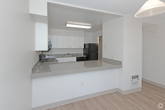 2 BR, 1.5 BA Townhouse
