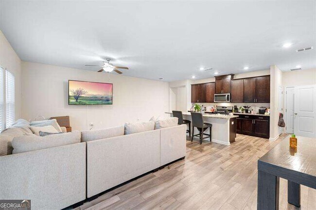 Photo - 1070 Sunny Lk Dr