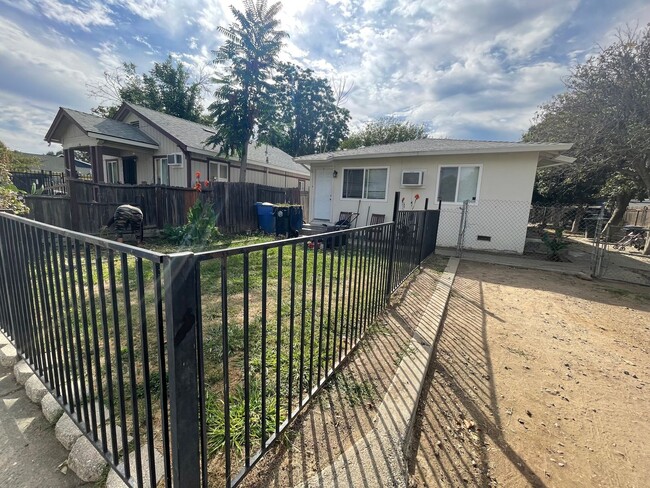 Building Photo - 440-444 Harding Ave Unit 444 Harding Ave Rental