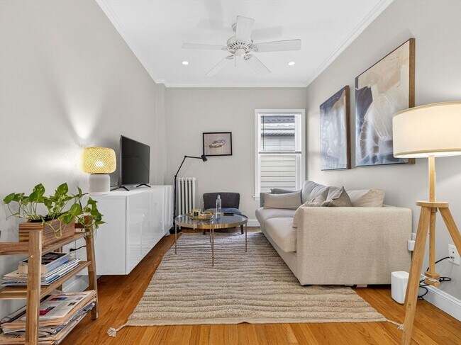 Photo - 1576 Cambridge St Unit 1R