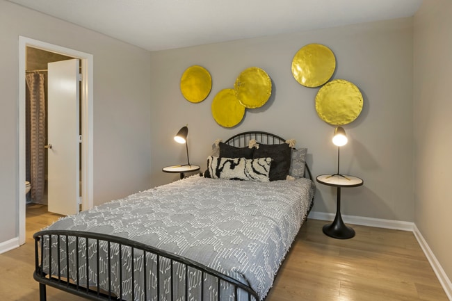 2BR, 2BA - 1,101SF - B2 - Secondary Bedroom