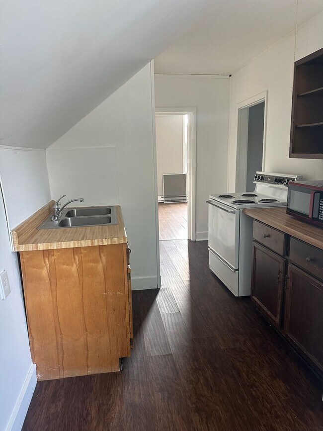 Photo - 214 S 16th St Unidad 214 1/2 S 16th st