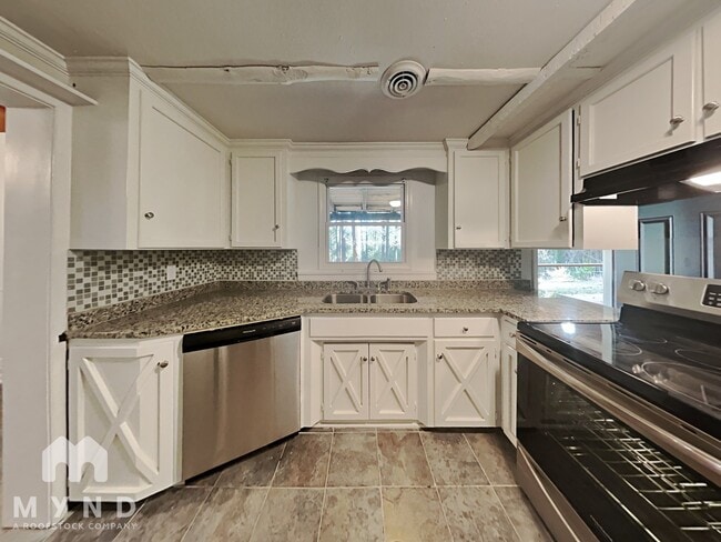 137 Roebuck Dr