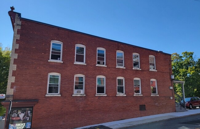 Photo - 255 Main St